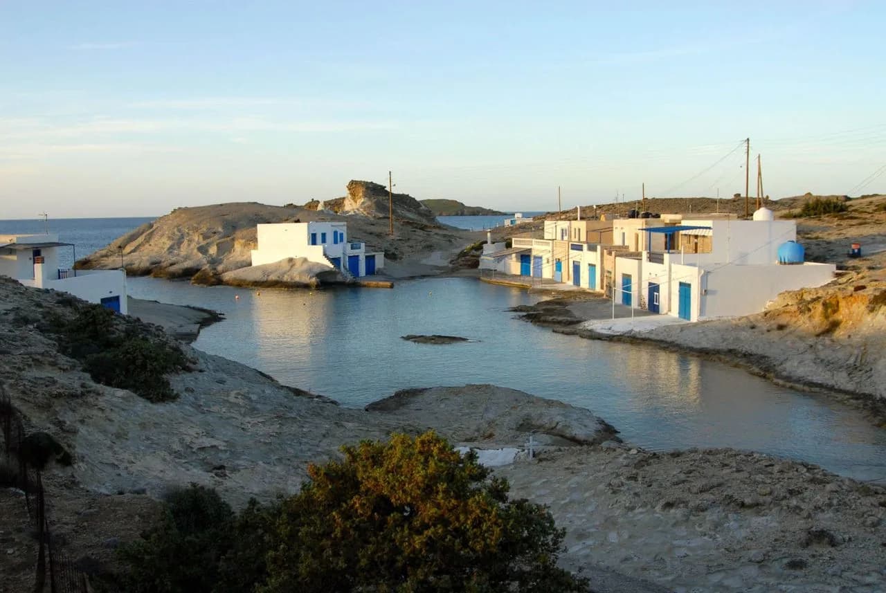 Milos Hiking Tour