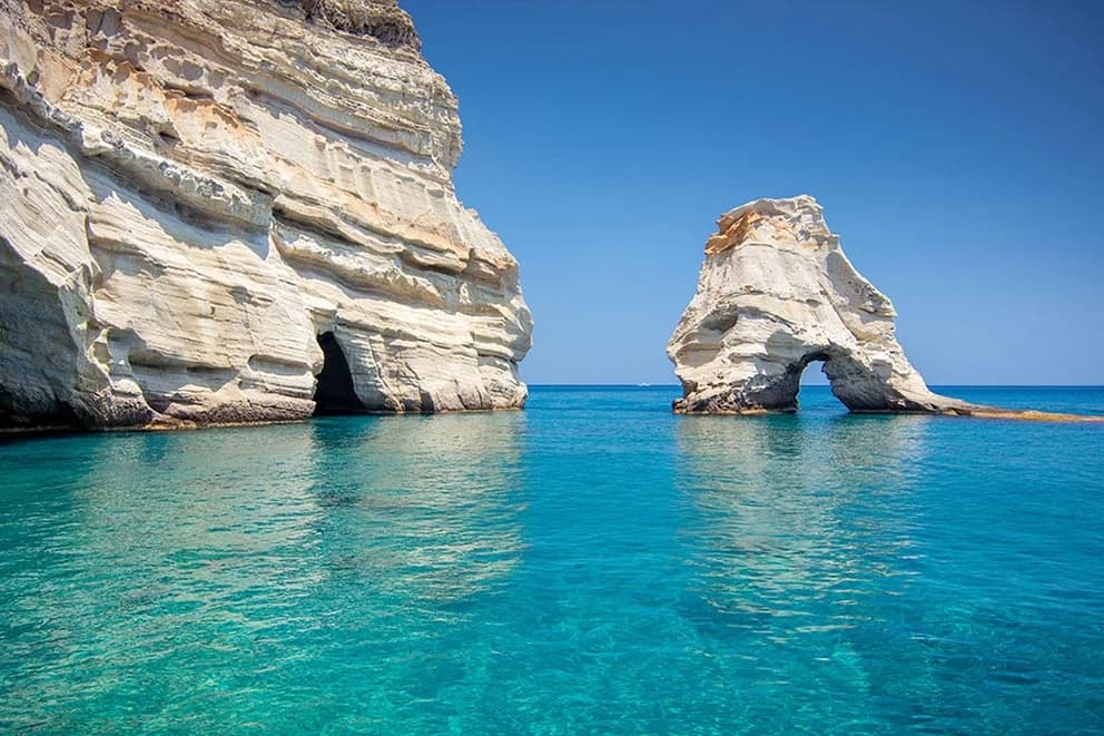 Santorini Multi-Island Day Trip: Milos, Polyaigos & Kimolos