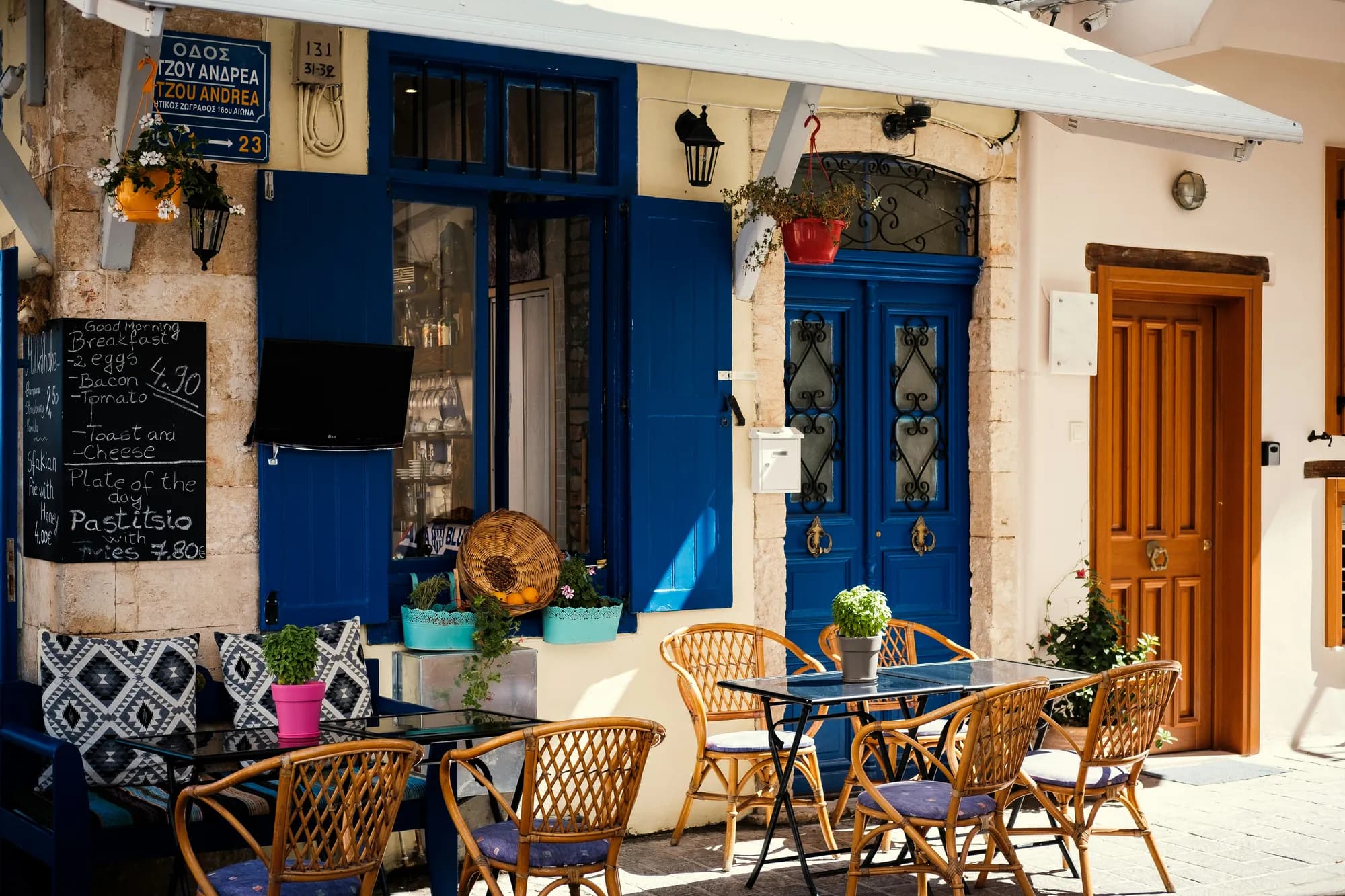 The Walking Tour of Chania Old Town