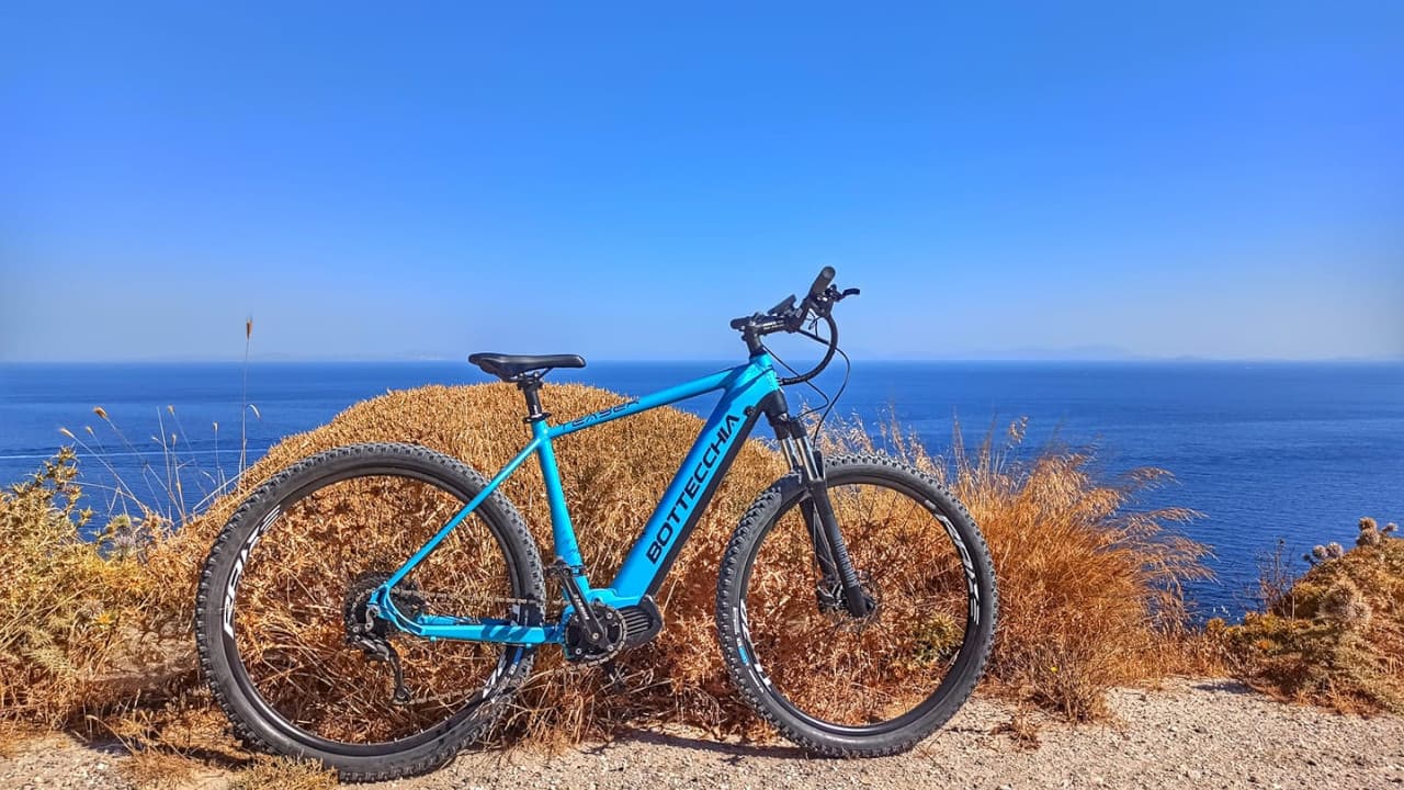 E-Bike Tour to Pounta and Antiparos Cave